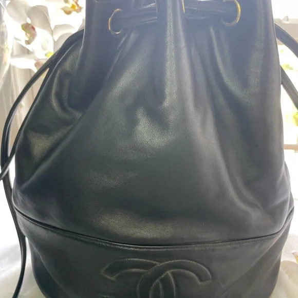 Chanel Bucket Bag - Picture 3 of 8